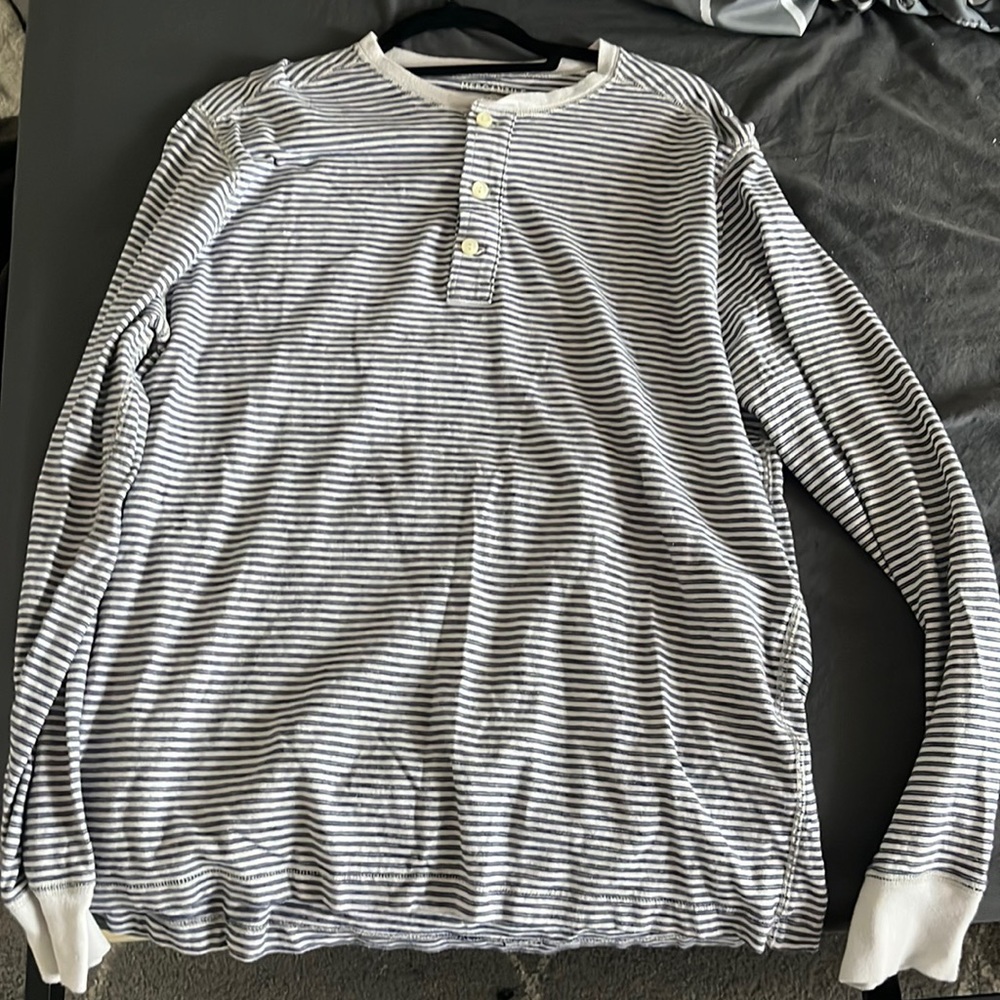 Men’a XL Henley